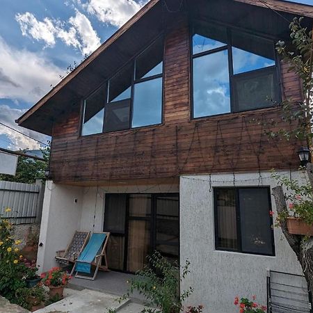 Villa Taripiri Ambrolauri Esterno foto