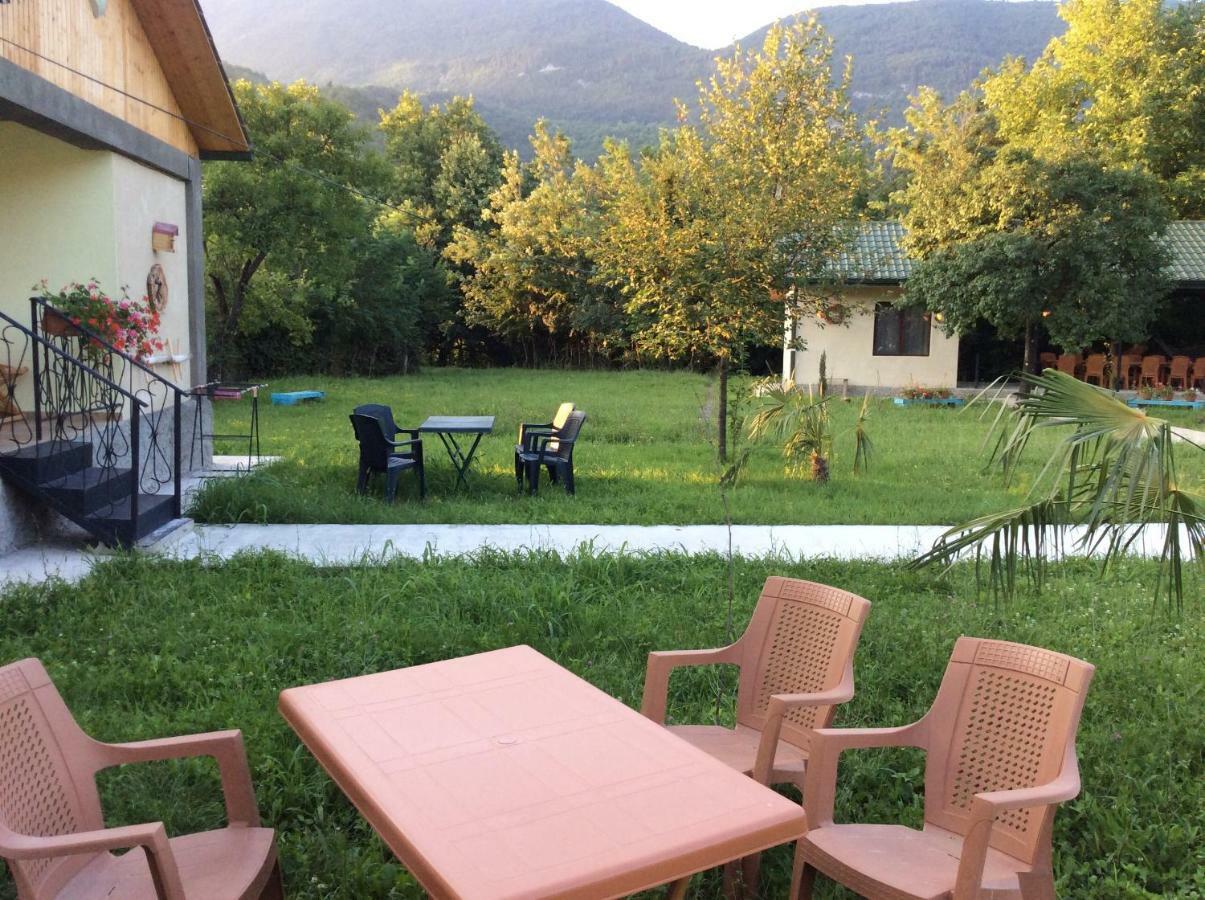 Villa Taripiri Ambrolauri Esterno foto