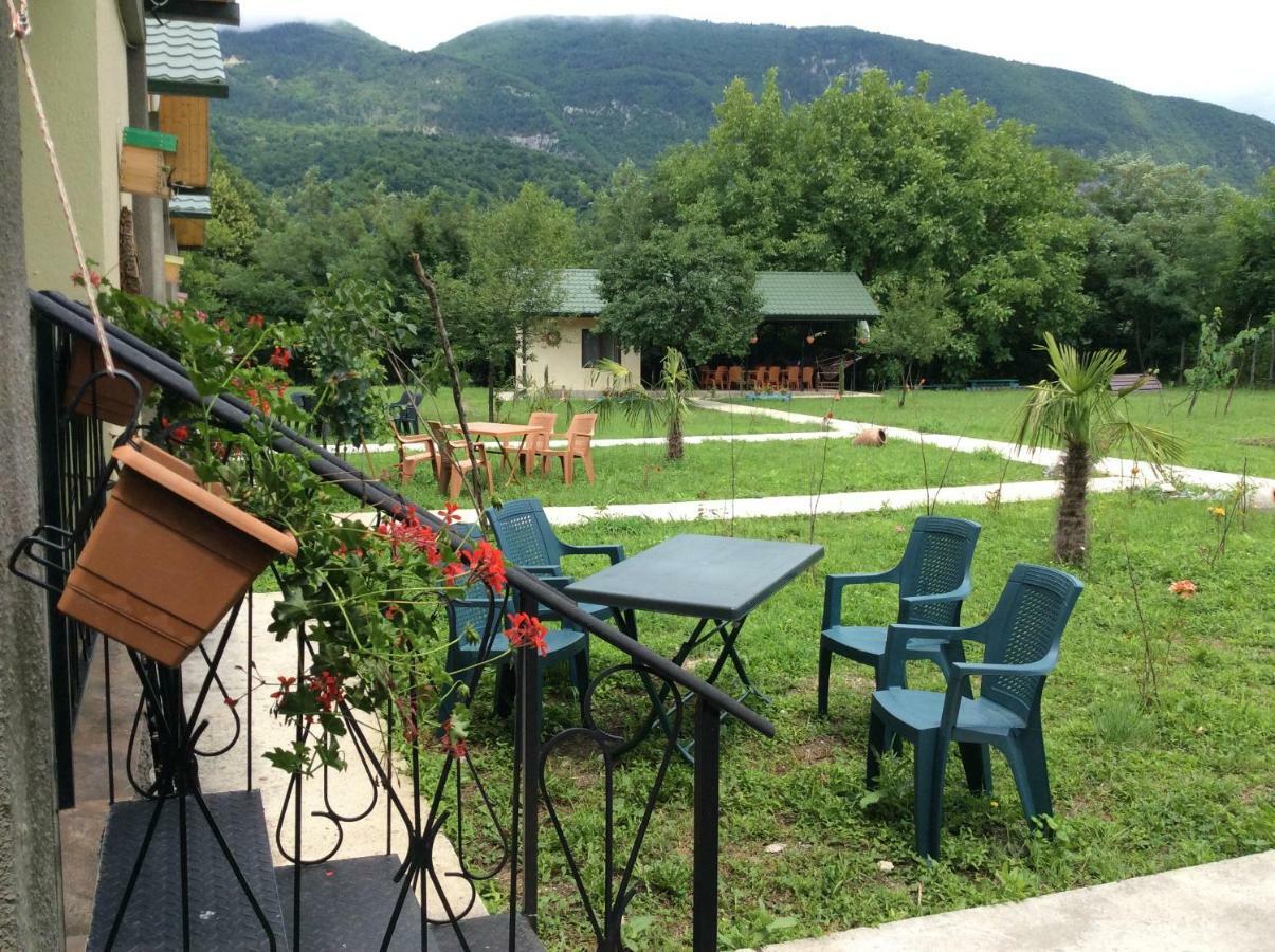 Villa Taripiri Ambrolauri Esterno foto