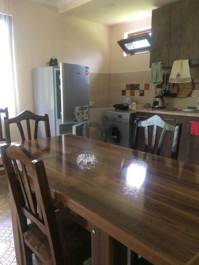 Villa Taripiri Ambrolauri Esterno foto