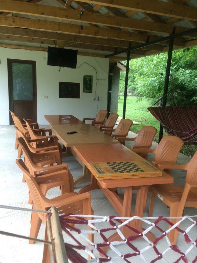 Villa Taripiri Ambrolauri Esterno foto