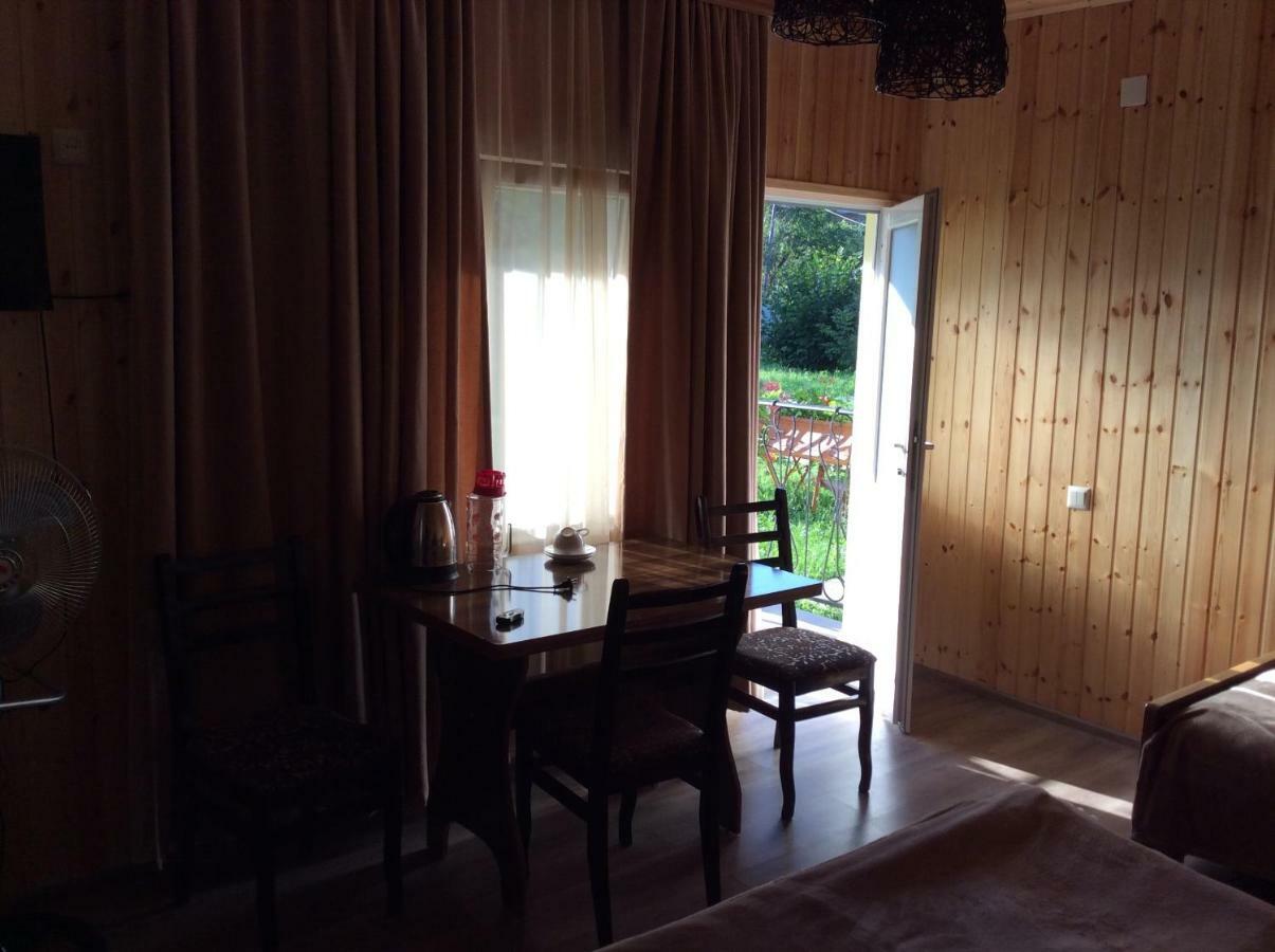 Villa Taripiri Ambrolauri Esterno foto
